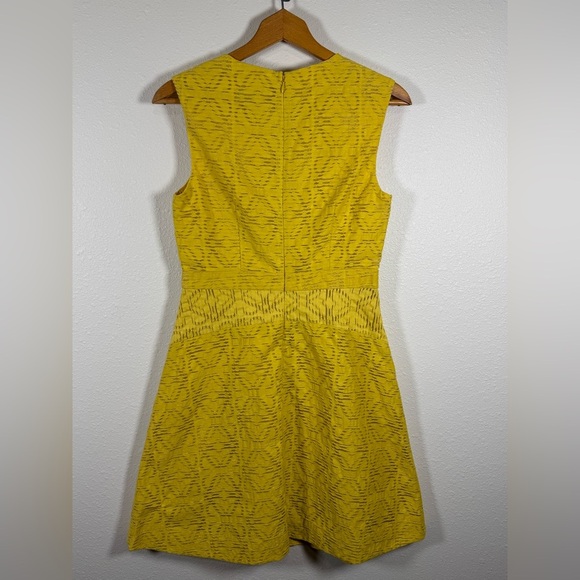 J Crew Yellow Sleeveless Eyelet Jacquard Fit Flare Dress Fully Lined Size 4 - Picture 7 of 7